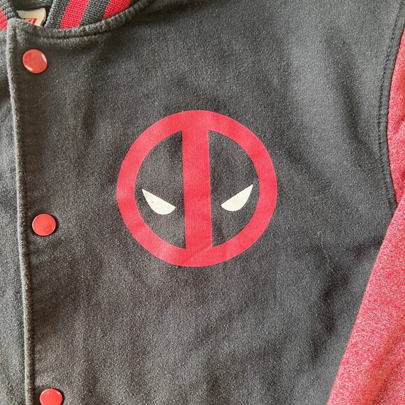 Marvel Deadpool Varsity Men’s Jacket Black Red Snap-Front Size M/L - Picture 3 of 11